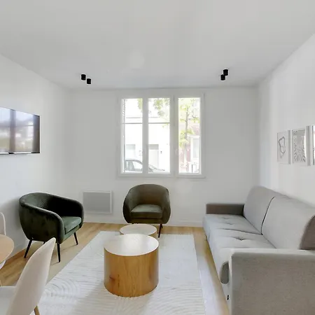 Cozy & Equipped 5 Min From The Metro Apartament *