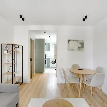 Apartament Cozy & Equipped 5 Min From The Metro