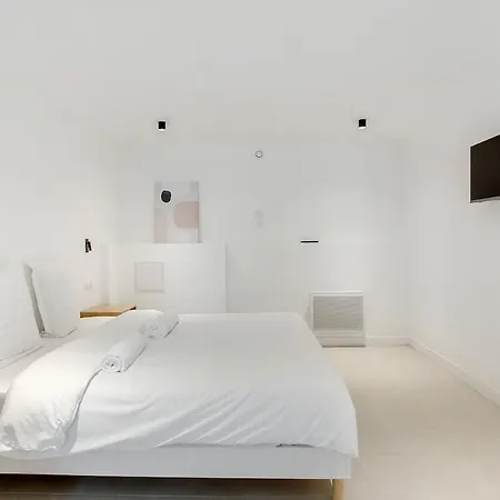 Cozy & Equipped 5 Min From The Metro サン＝ドニ