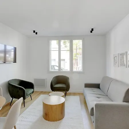 Cozy & Equipped 5 Min From The Metro Appartamento *